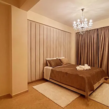 Luxurious Villa *
