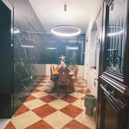 Villa Luxurious